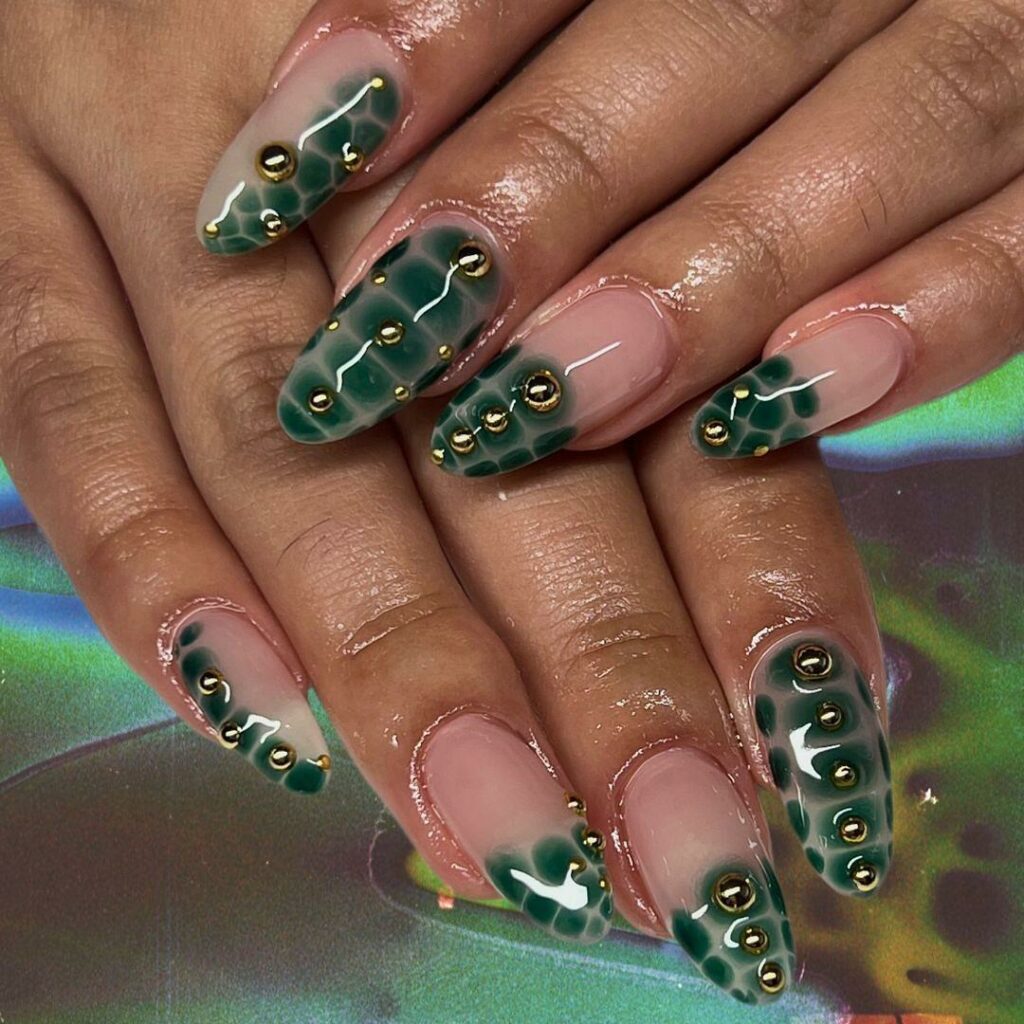 30 Latest Emerald Green Nail Designs To Try in 2024! 35