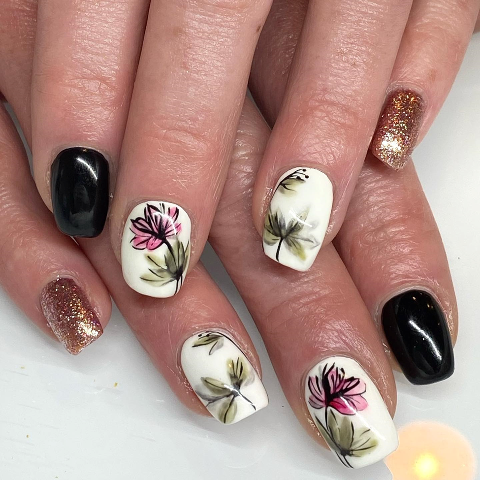 34 Latest Floral Nail Designs To Try In 2024! 87