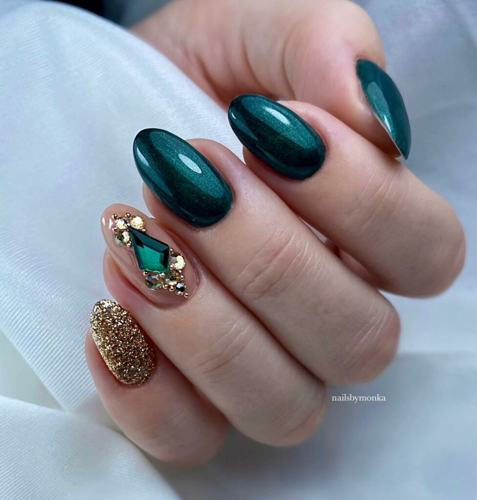 30 Latest Emerald Green Nail Designs To Try in 2024! 10