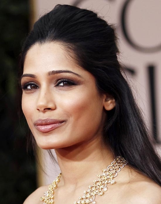 in0q70ls Freida Pinto Nude lip gloss