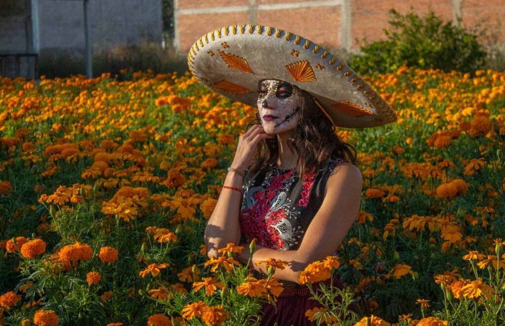 Outfit Ideas for a Mexican-Themed Party or Fiesta in 2024 16 mexican sombrero
