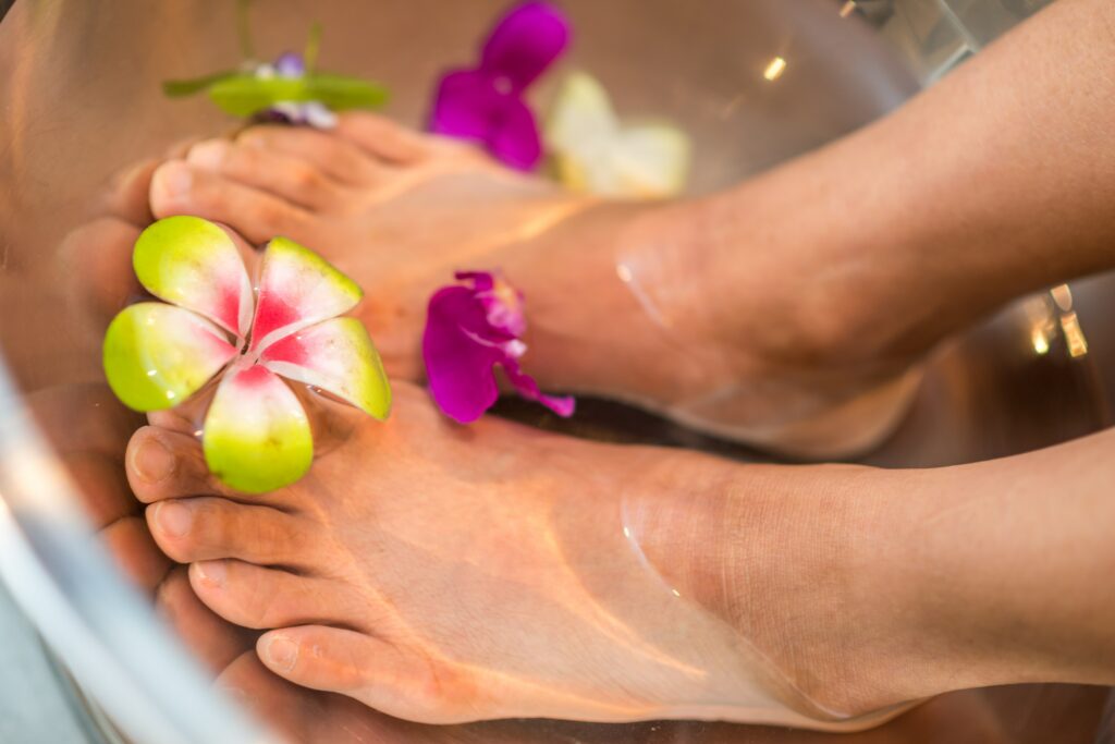 DIY Pedicure: 10 Simple Steps to Follow in 2024 11 Pedicure at Home