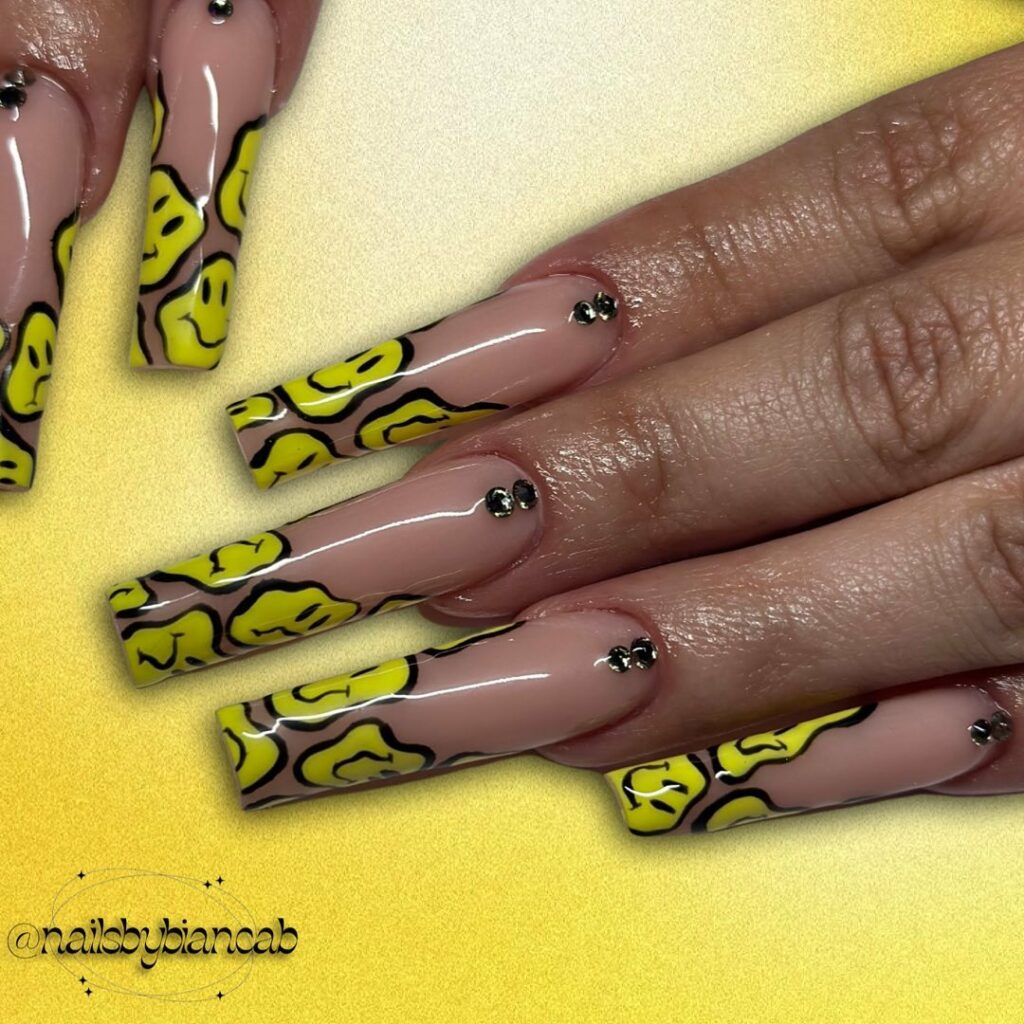 Show Off 25 Smiley Face Nail Designs in 2024 24