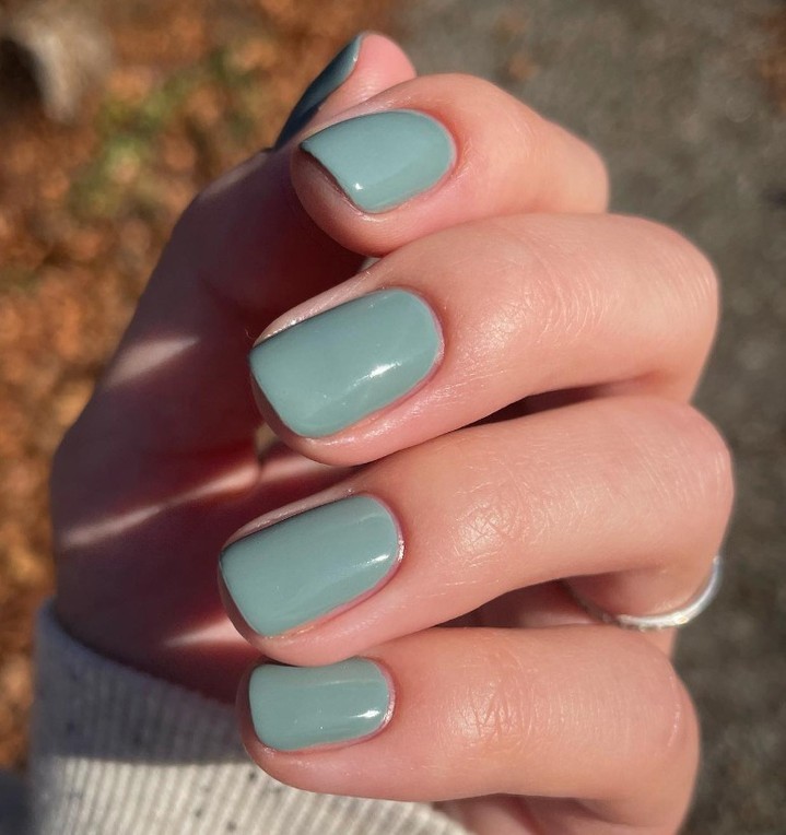 Discover 36 Sage Green Nail Designs To Try in 2024 22 soft sage green nails