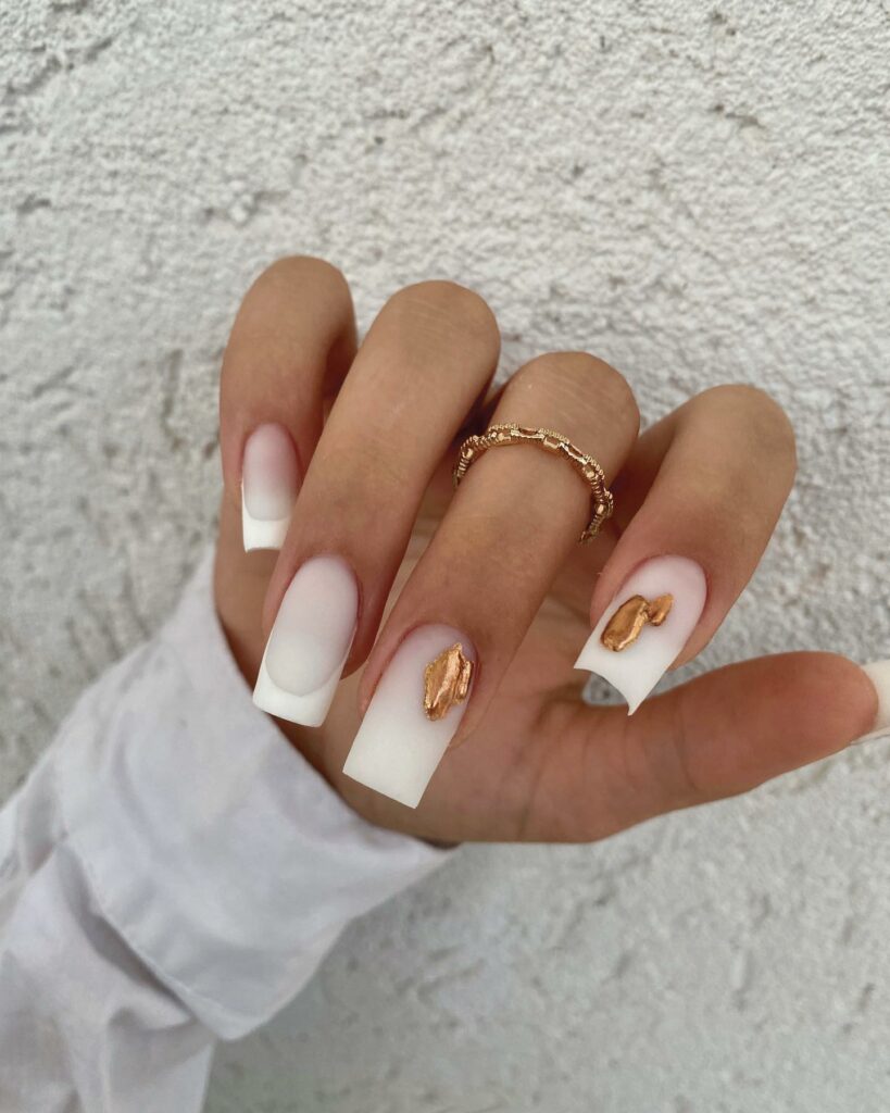 30 Latest White And Gold Nail Ideas To Try In 2024! 32