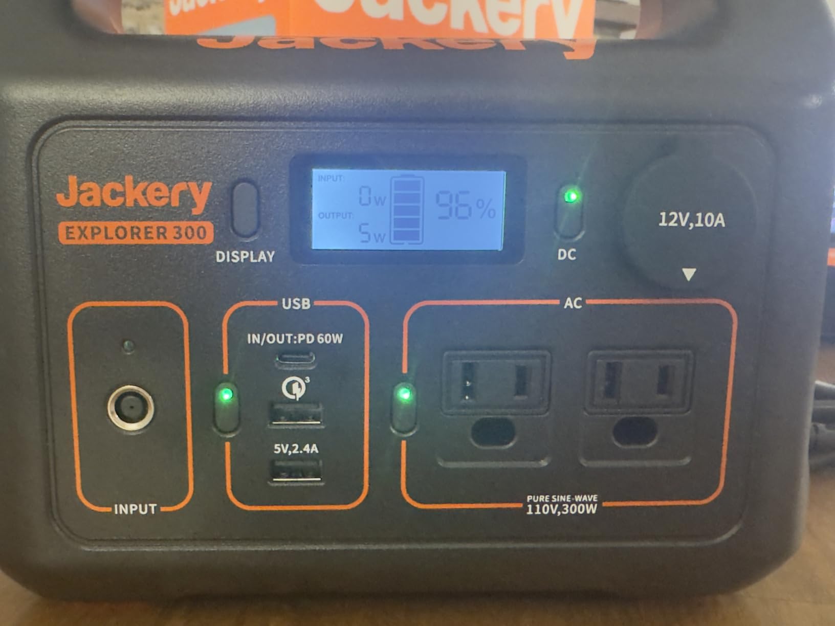 Jackery Portable Power Station Explorer 300 customer photo 2