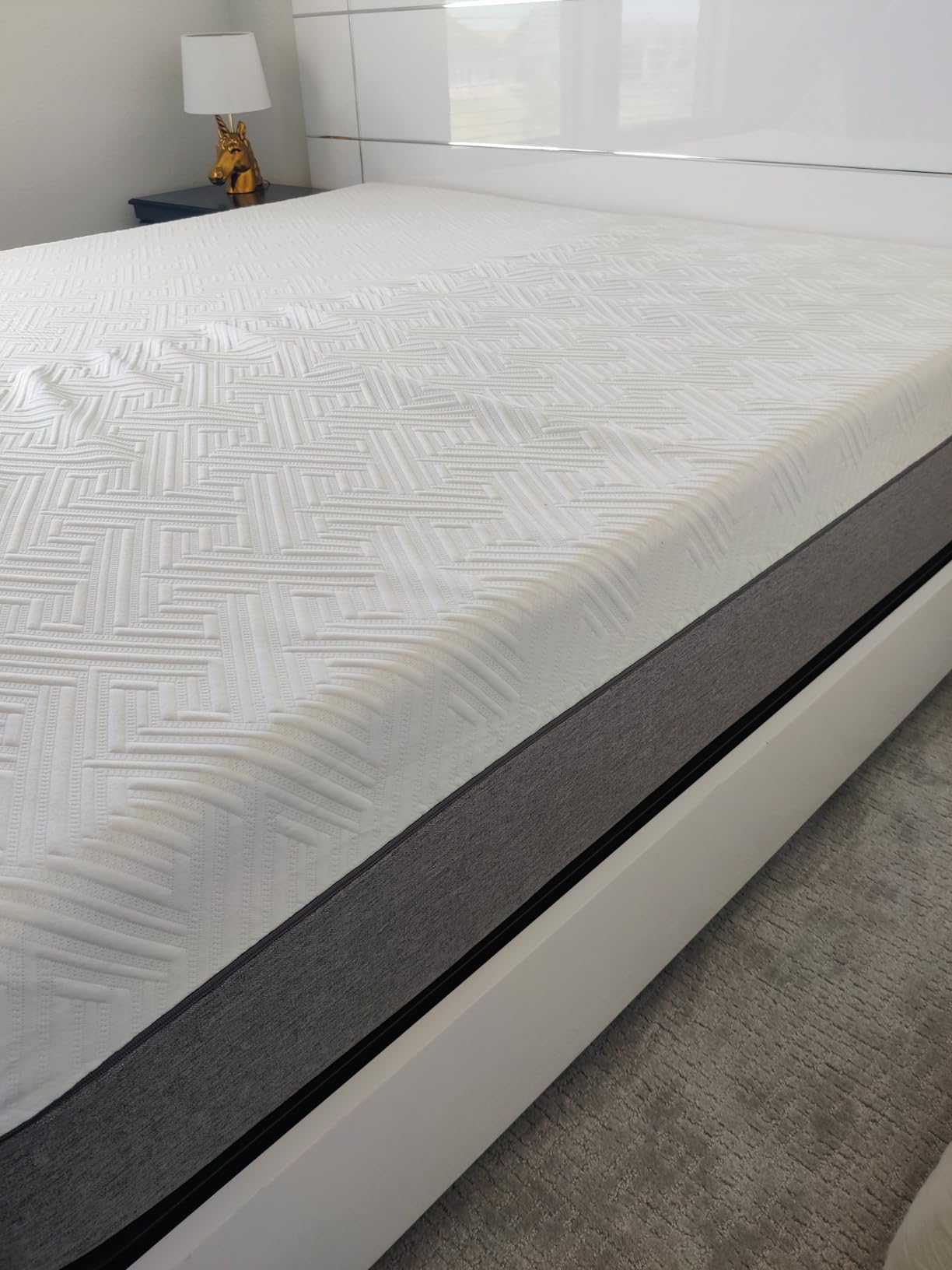 Novilla Queen Size Mattress, 12 inch Gel Memory Foam Mattress for a Cool Sleep & Pressure Relief, Medium Firm Feel with Motion Isolating, Bliss customer photo 2