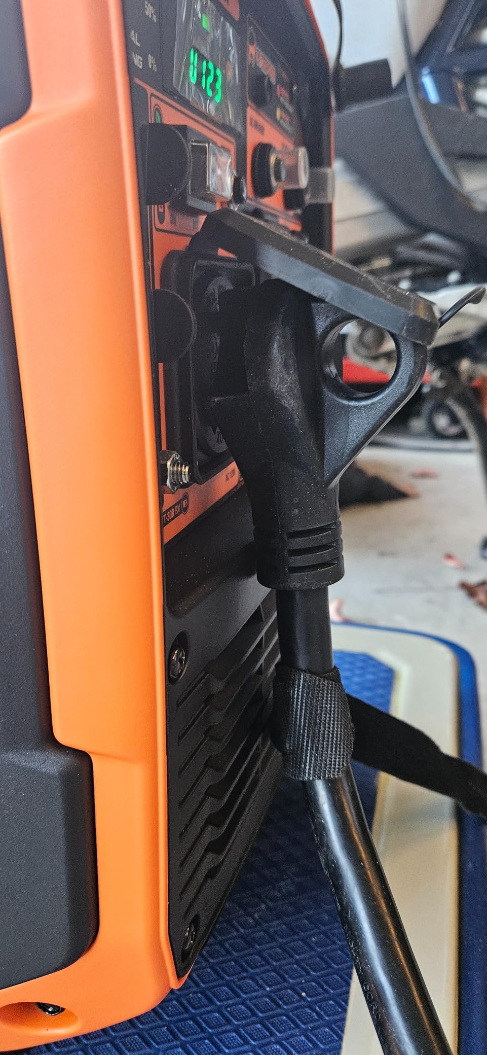 WEN 3600-Watt Portable Inverter Generator, RV-Ready customer photo 1