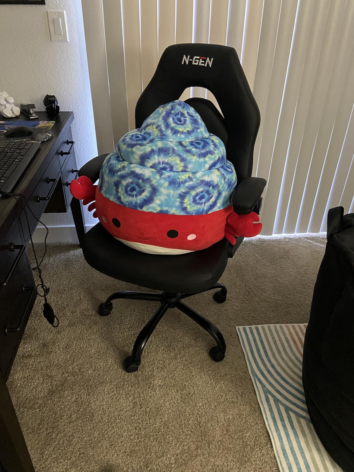 N-GEN Video Gaming Chair Ergonomic Computer Desk Office Chair with Lumbar Support Adjustable Height Swivel Wheels Flip-Up Arms PU Leather Home and Office (Black) customer photo 2