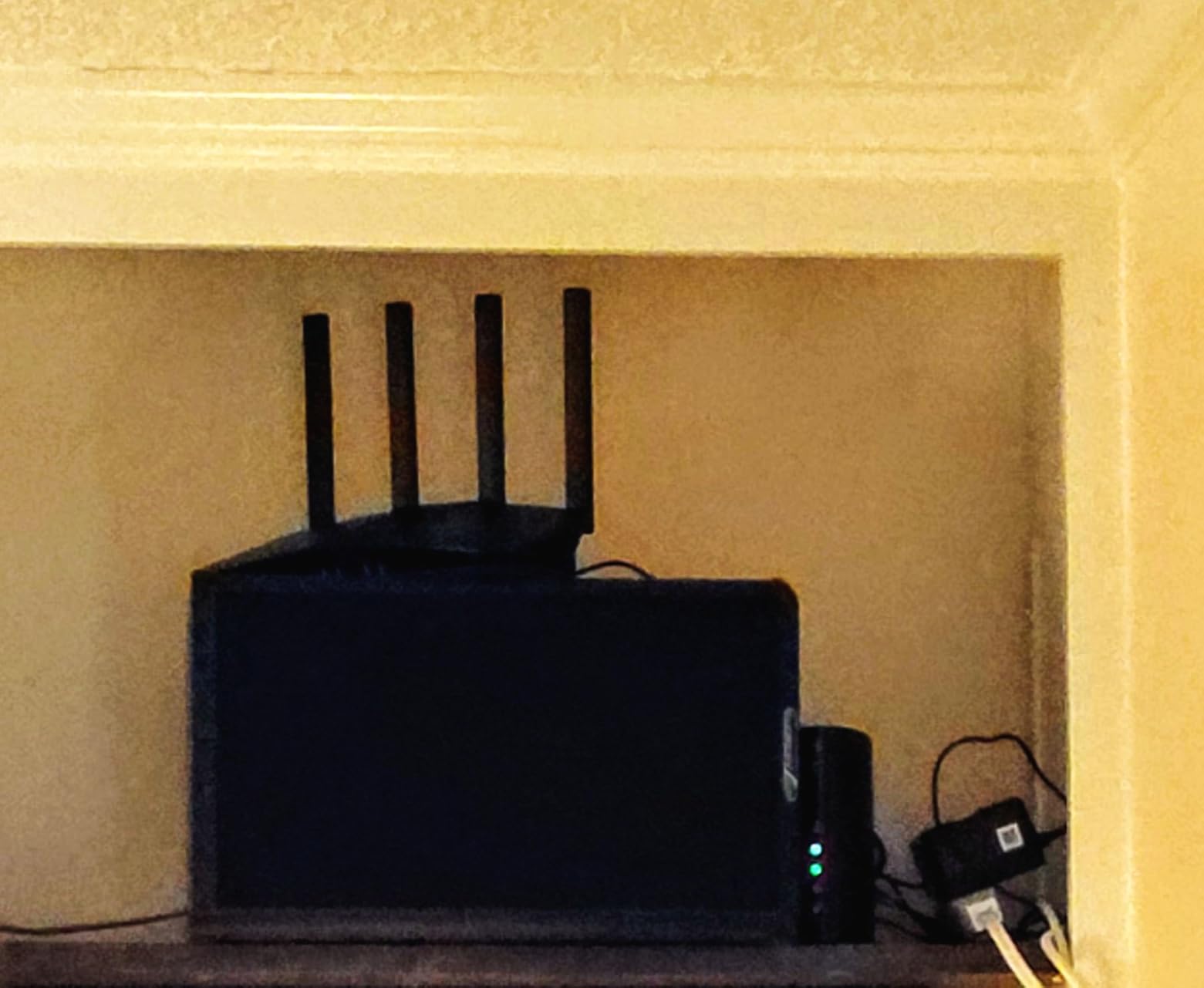 ASUS RT-AX82U (AX5400) Dual Band WiFi 6 Gaming Router customer photo 1