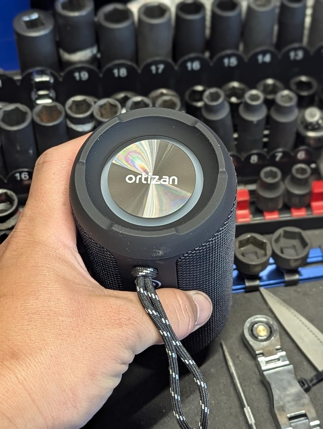 Ortizan Portable Bluetooth Speaker (1st Gen), IPX7 Waterproof, Wireless, Big Sound and Deep Bass, TWS Pairing, 30Hrs of Playtime, for Home/Party/Outdoor/Beach - Black customer photo 1