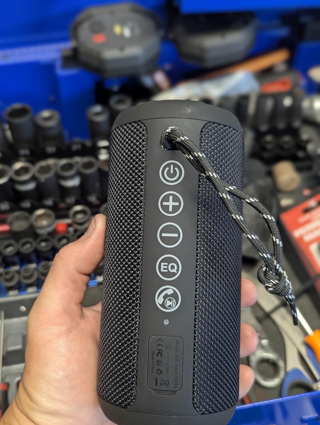 Ortizan Portable Bluetooth Speaker (1st Gen), IPX7 Waterproof, Wireless, Big Sound and Deep Bass, TWS Pairing, 30Hrs of Playtime, for Home/Party/Outdoor/Beach - Black customer photo 2