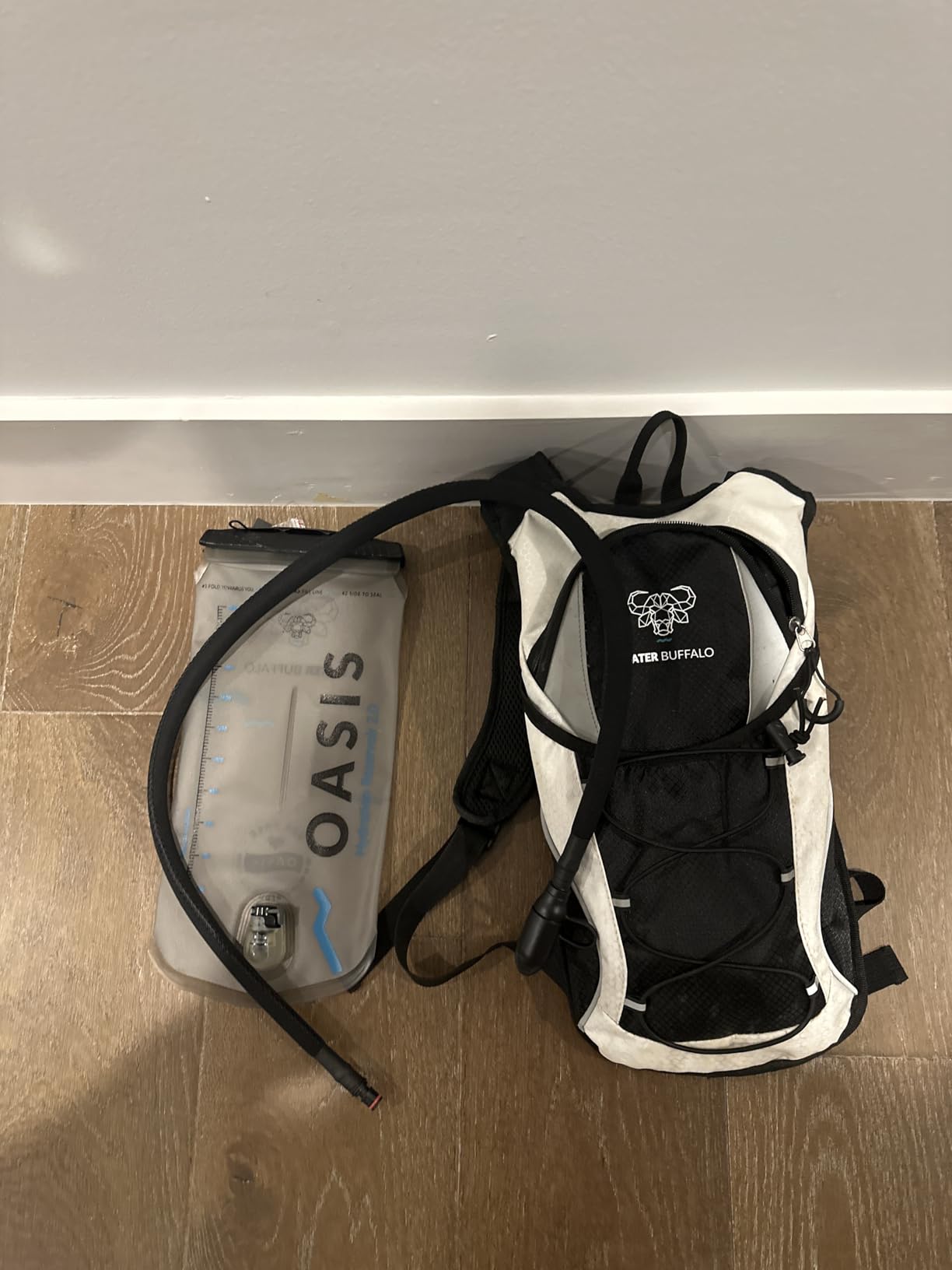 Water Buffalo Oasis Hydration Bladder - 2L Water Reservoir with Insulated Tube customer photo 1