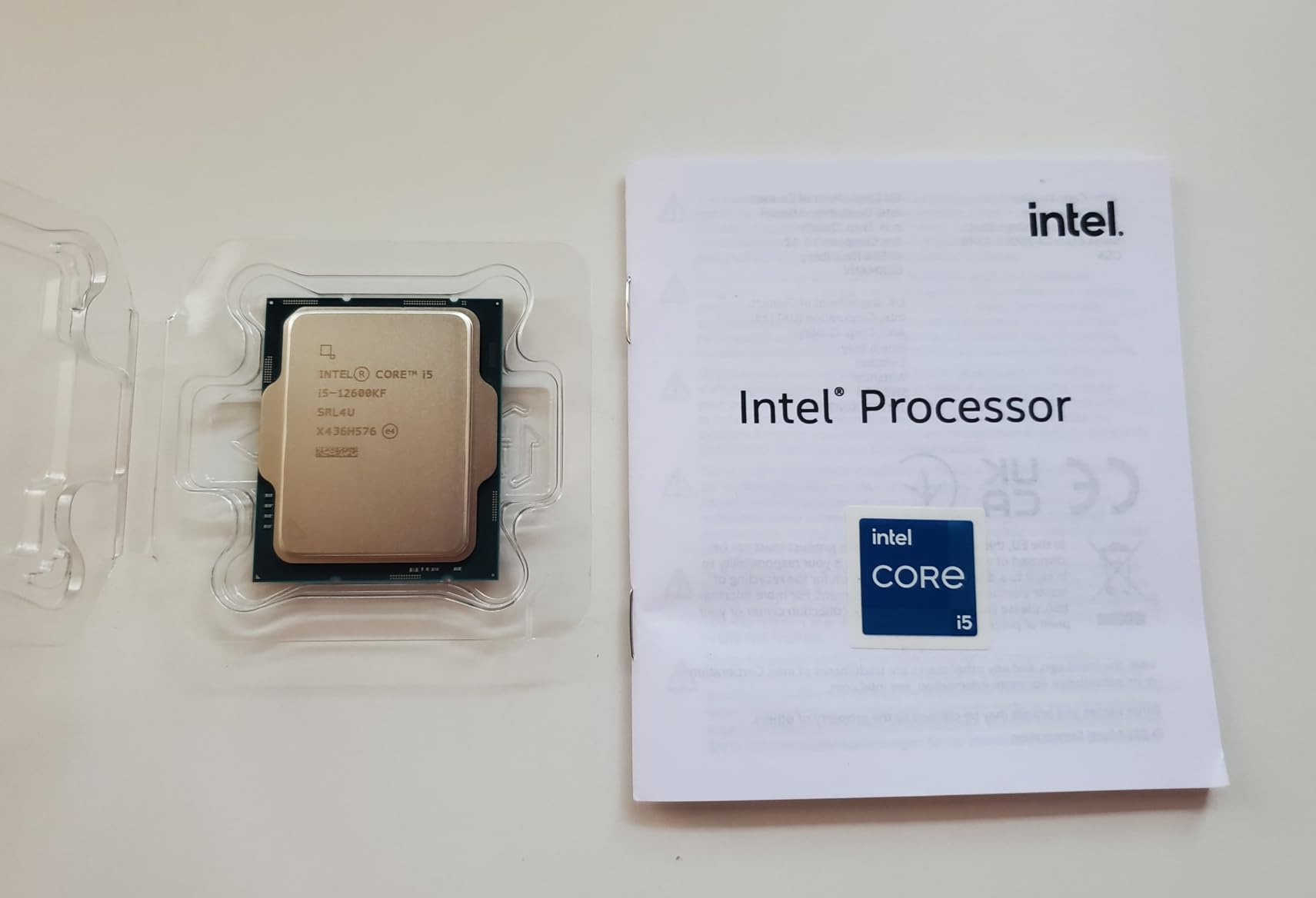 Intel Core i5-12600KF Desktop Processor 10 (6P+4E) Cores up to 4.9 GHz Unlocked LGA1700 customer photo 2