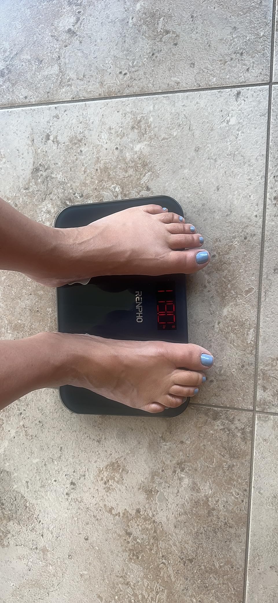 RENPHO Elis Go Travel Smart Scale with BMI, Body Fat, Muscle Mass | 13 Body Metrics via Bluetooth for Health Tracking, with Batteries Included and Protective Case for Hotel, Camping, and Travelers customer photo 2