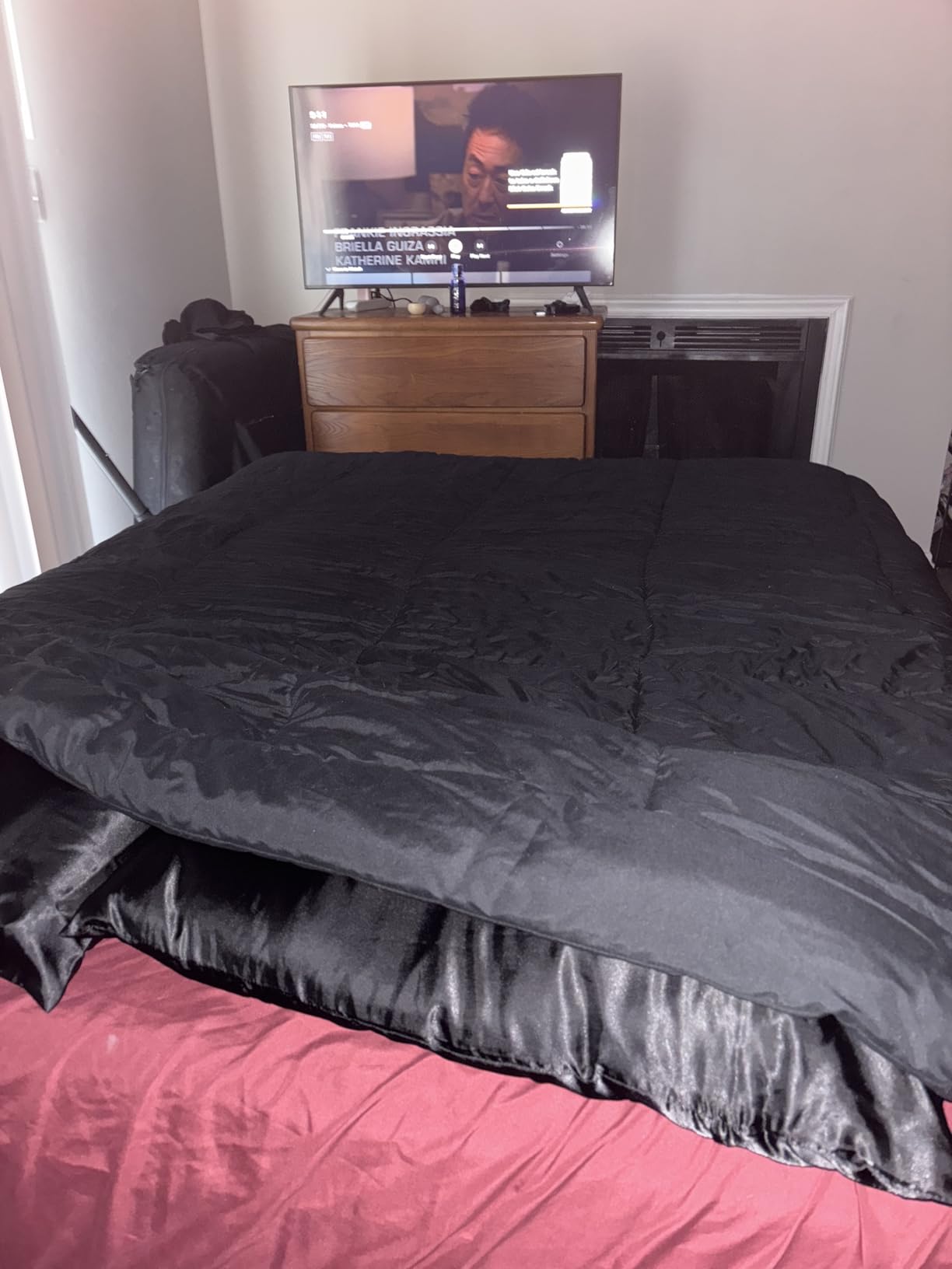 EGOHOME 12 Inch Queen Mattress, Copper Gel Cooling Memory Foam for Back Pain Relief, Therapeutic Bed in a Box, Foam Made in USA, CertiPUR-US Certified, 60x80x12 Black customer photo 1