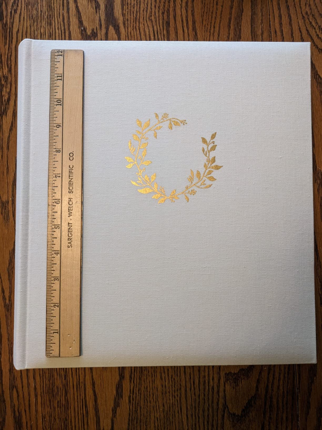 Premium Scrapbook Album - Photo Album with Writing Space - 100 Pages for Multiple Sizes 4x6, 5x7, 6x8, 8x10 - Holds 500 Photos - Wedding, Baby, Travel & Family Memories customer photo 1