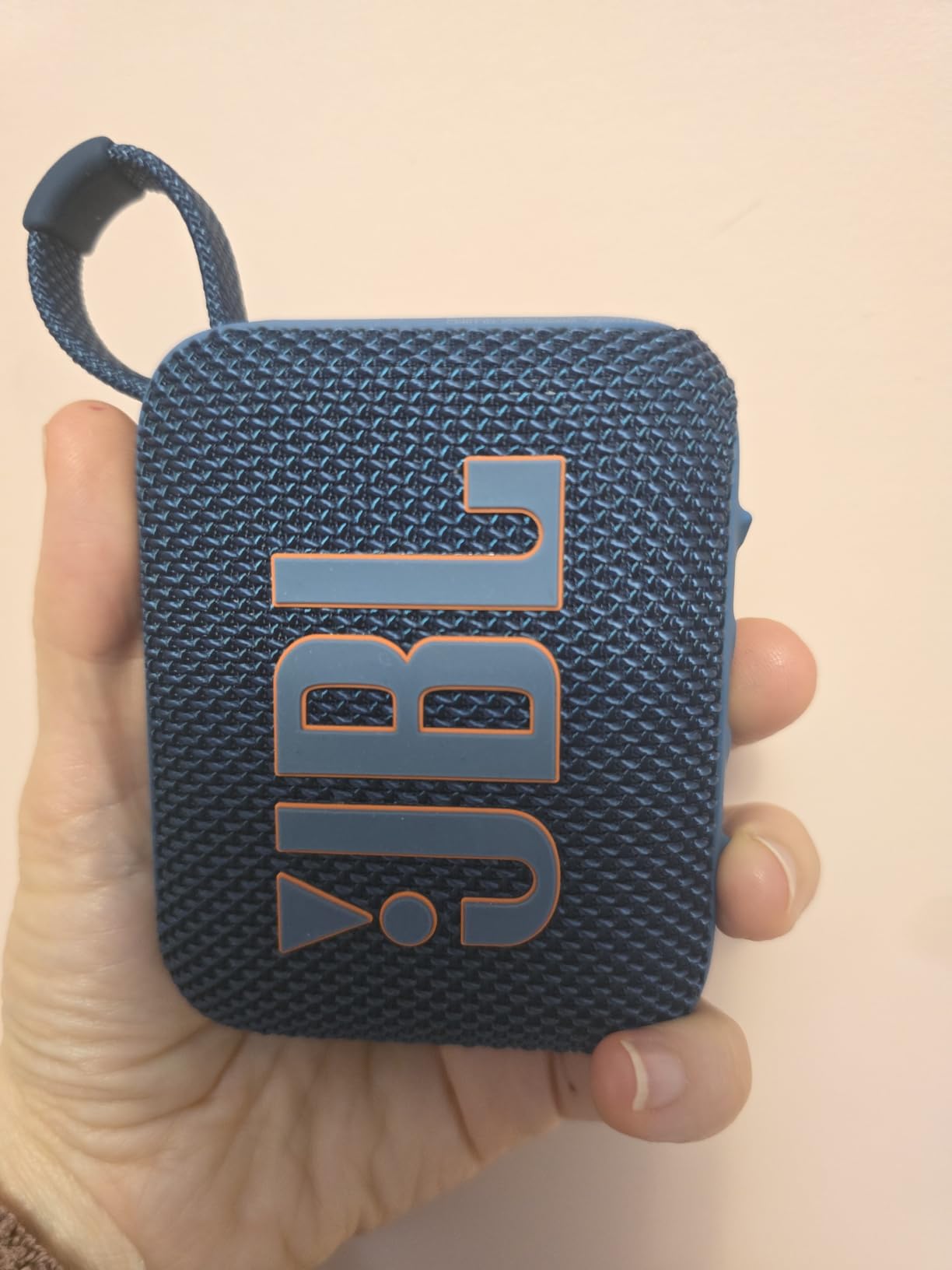 JBL Go 4 - Ultra-Portable, Waterproof and Dustproof Bluetooth Speaker, Big JBL Pro Sound with Punchy bass, 7-Hour Built-in Battery, Made in Part with Recycled Materials (Black) customer photo 1