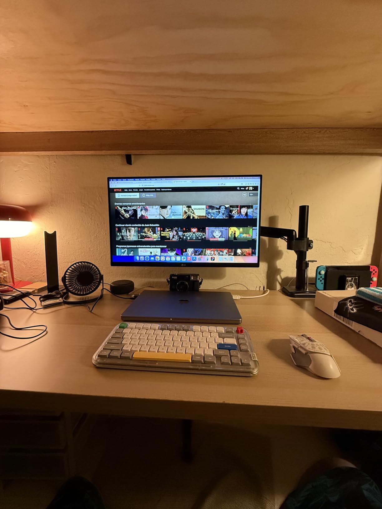 LG 27US500-W Ultrafine Monitor 27-Inch 4K UHD (3840x2160) HDR10 IPS Borderless Design customer photo 2