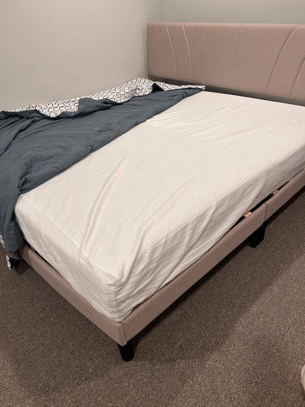 Novilla Queen Size Mattress 12 Inch, Queen Memory Foam Mattress with Breathable Comfort Layer & High-Density Base Foam for Pressure Relief & Contouring Support, Motion Isolation & Cooling Comfort customer photo 1