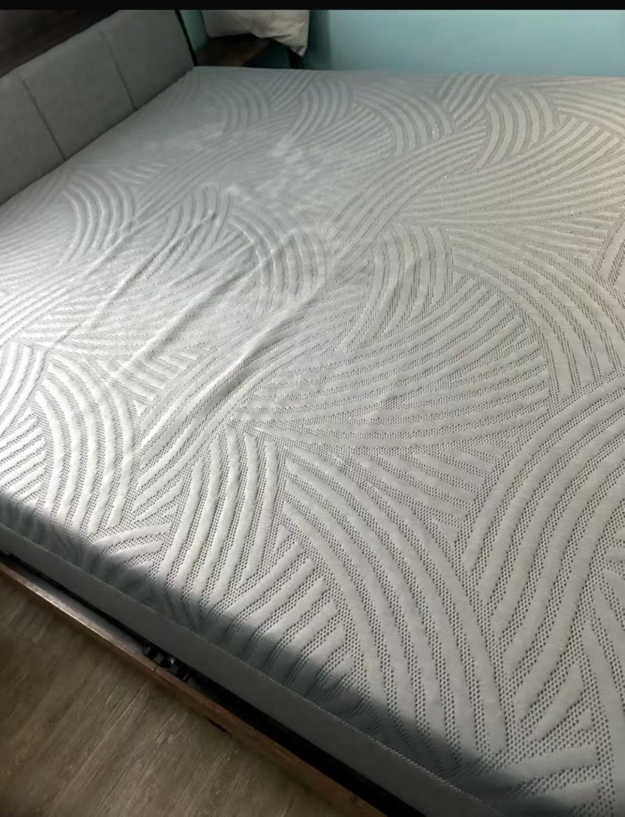 Sweetnight CoolNest Queen Mattress, 14 Inch Cooling Memory Foam Mattress, 5-Zone Ergo Support customer photo 1
