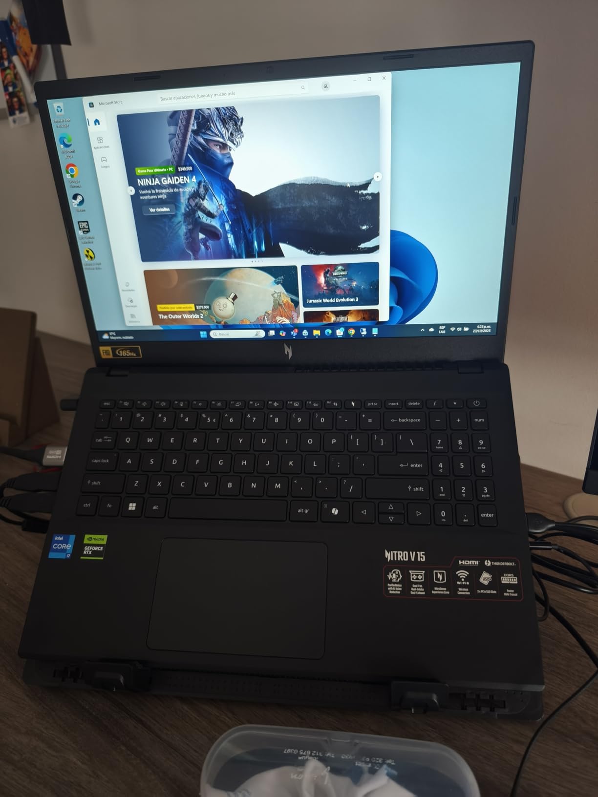 Acer Nitro V Gaming Laptop (Intel Core i7-13620H, RTX 4050) customer photo 1