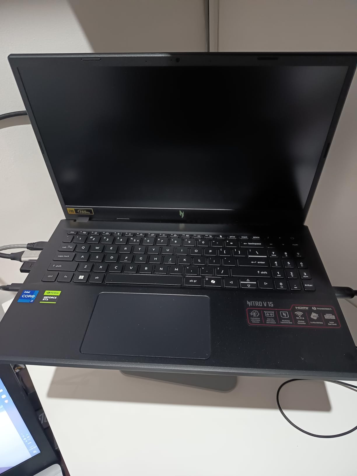 Acer Nitro V Gaming Laptop (Intel Core i7-13620H, RTX 4050) customer photo 2