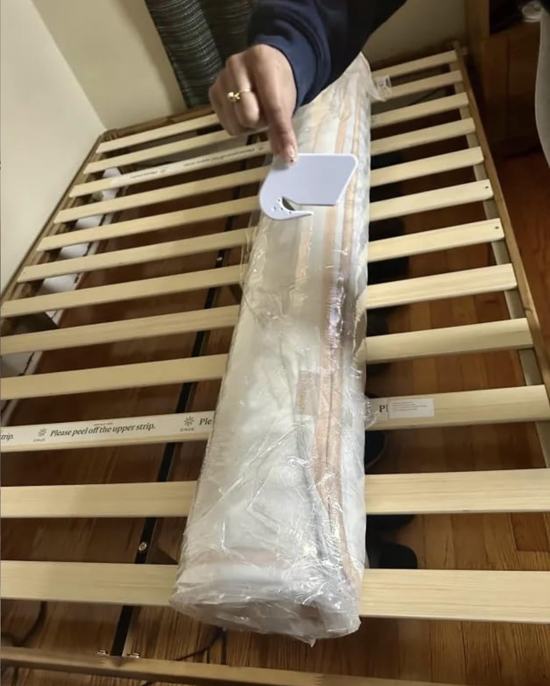 Ruanrest Hybrid Queen Mattress 12 inch, Hybrid Mattress in a Box with Memory Foam and Pocket Springs for Pressure Relief, Medium Firm Queen Size Mattress, Motion Isolation, CertiPUR-US customer photo 2