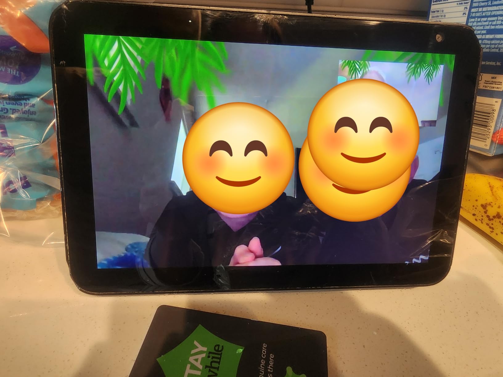 Amazon Echo Show 8 (3rd Gen) with Spatial Audio, Smart Home Hub, Glacier White customer photo 1
