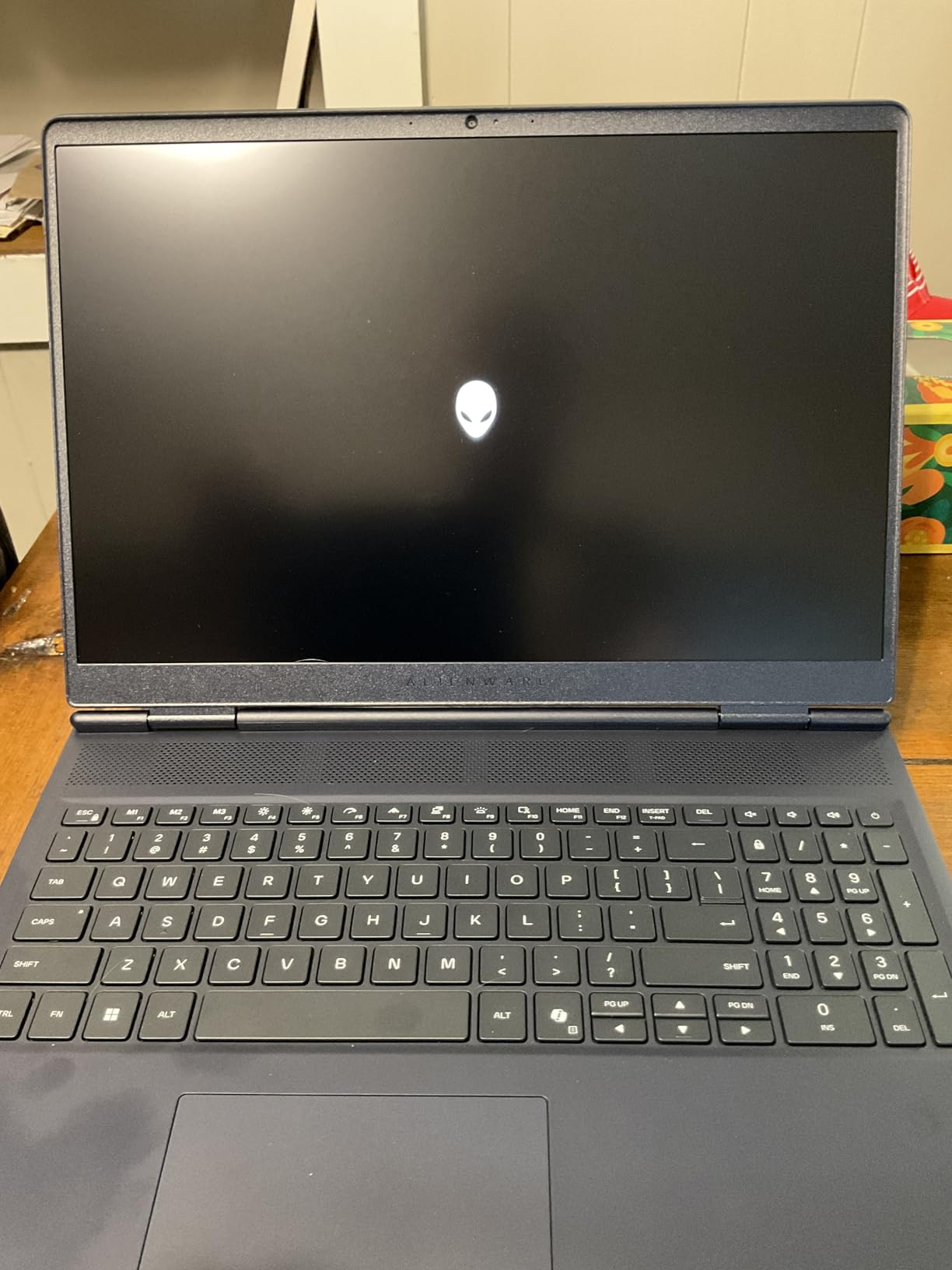 Alienware 16 Aurora Gaming Laptop AC16250, 16 inch WQXGA 120Hz Display, Intel Core 7-240H Processor, 16GB DDR5 RAM, 1TB SSD, NVIDIA GeForce RTX 5050 8GB Graphics, Windows 11 Home, Onsite Service - Blue customer photo 2