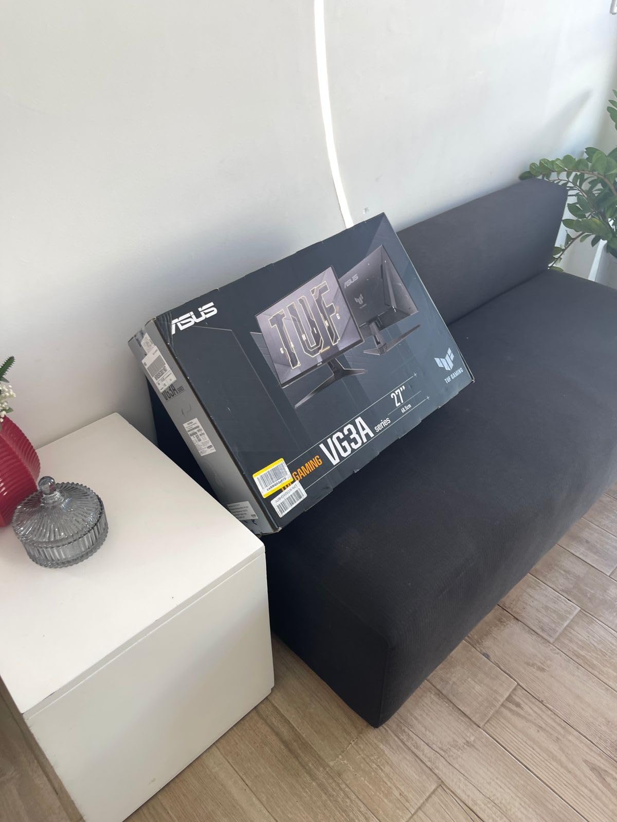 ASUS TUF Gaming 27-inch 1440P HDR Monitor (VG27AQ3A) customer photo 2