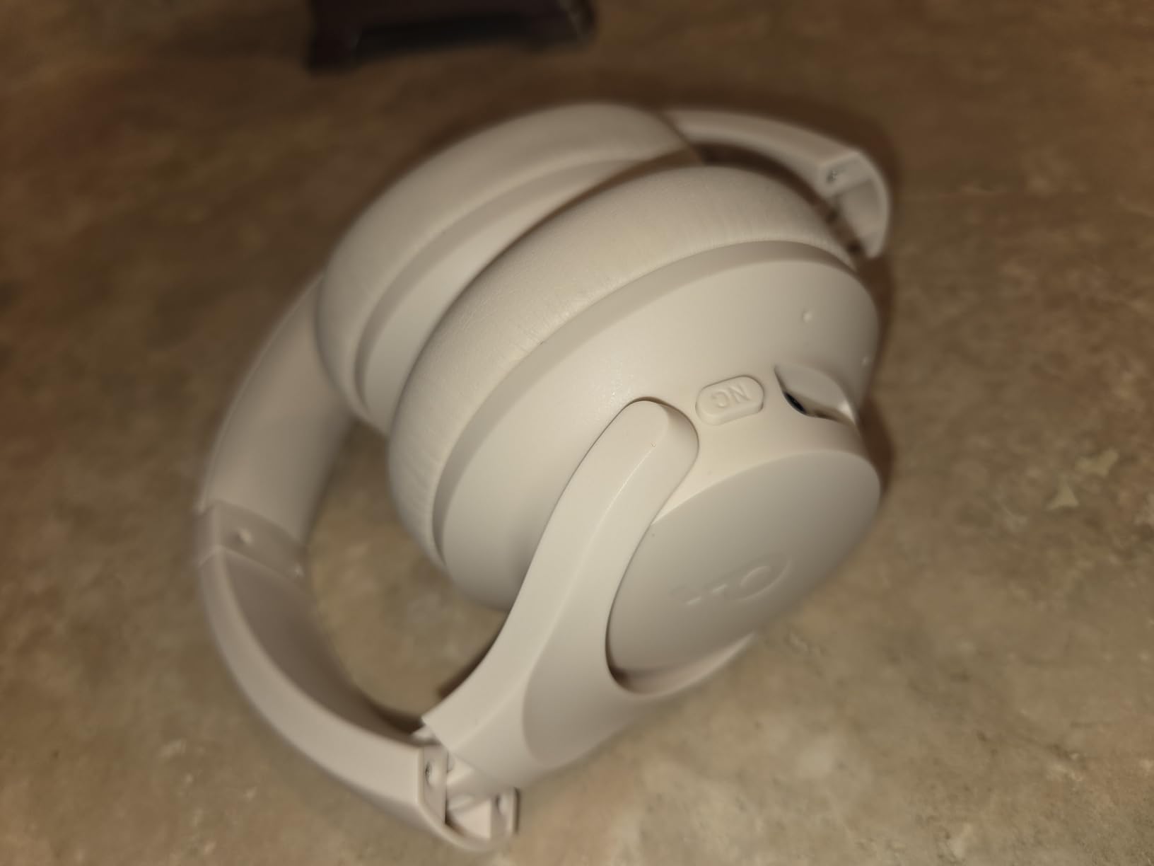 Soundcore by Anker Q20i Hybrid Active Noise Cancelling Headphones, Wireless Over-Ear Bluetooth, 40H Long ANC Playtime, Hi-Res Audio, Big Bass, Customize via an App, Transparency Mode (Black) customer photo 1