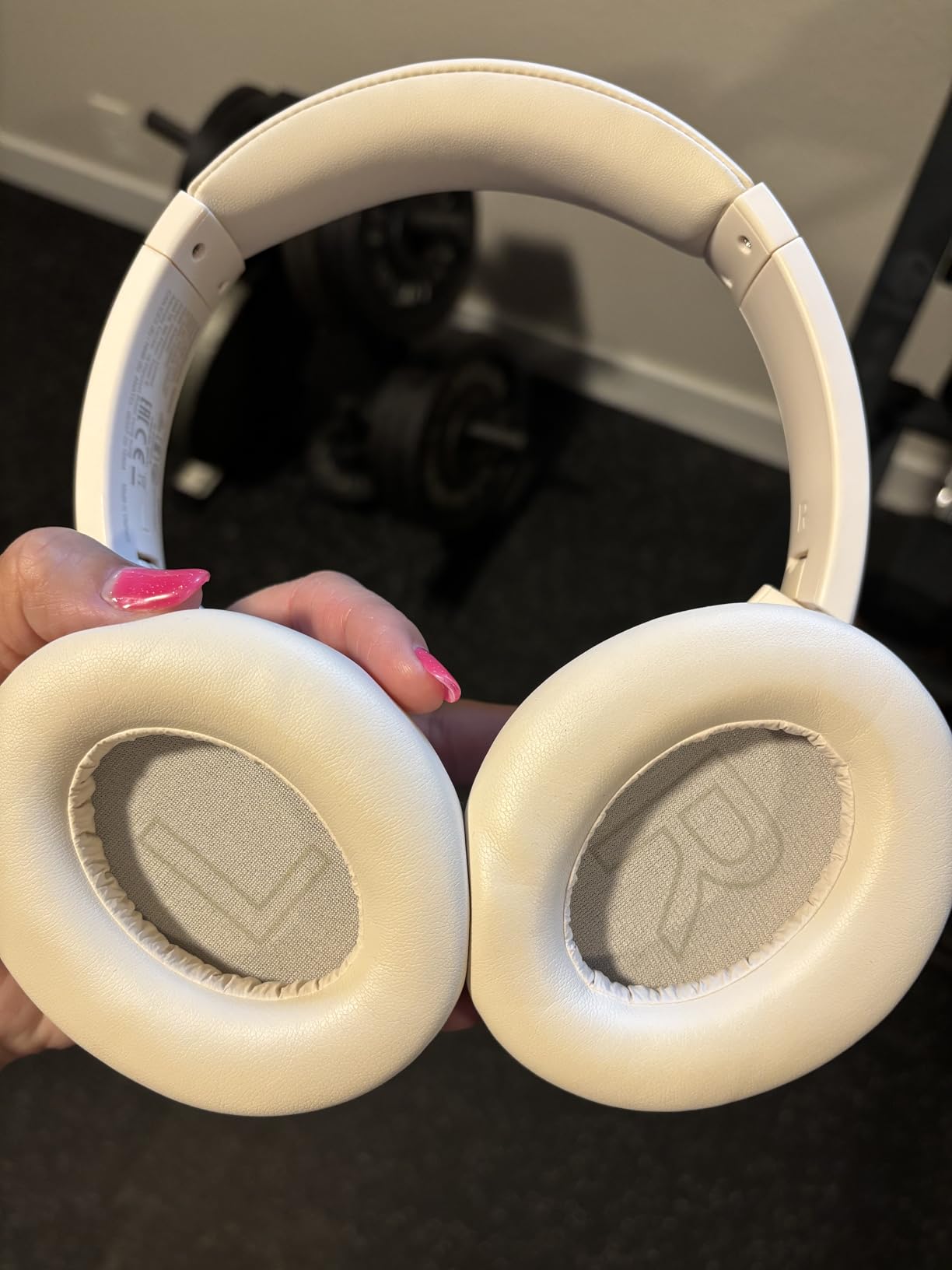 Soundcore by Anker Q20i Hybrid Active Noise Cancelling Headphones, Wireless Over-Ear Bluetooth, 40H Long ANC Playtime, Hi-Res Audio, Big Bass, Customize via an App, Transparency Mode (Black) customer photo 2