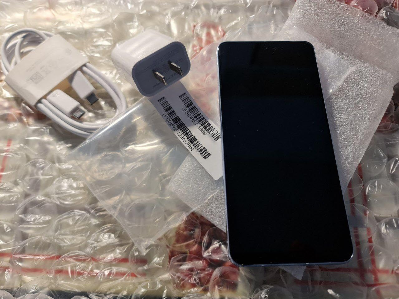 Google Pixel 8 Pro, 128GB, Black - Unlocked (Renewed) customer photo 2