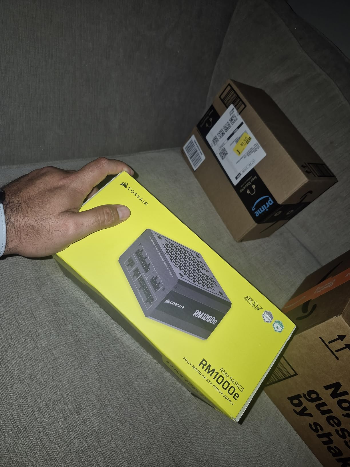 CORSAIR RM850e ATX 3.1 PCIe 5.1 Ready Fully Modular 850W Power Supply - 12V-2x6 Cable Included, Cybenetics Gold Efficiency, 105°C-Rated Capacitors, Modern Standby Mode - Black customer photo 1