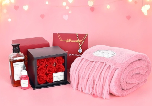 Valentine’s Day Gifts For Her: Thoughtful & Romantic Ideas