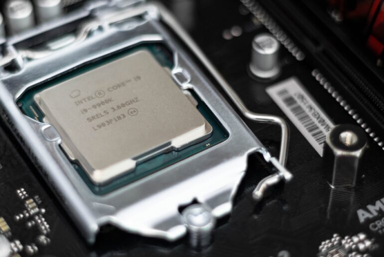 Best Socket 775 CPUs for retro gaming builds with tested processors.