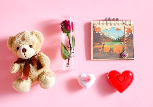 Best Cute Gifts for Girlfriend