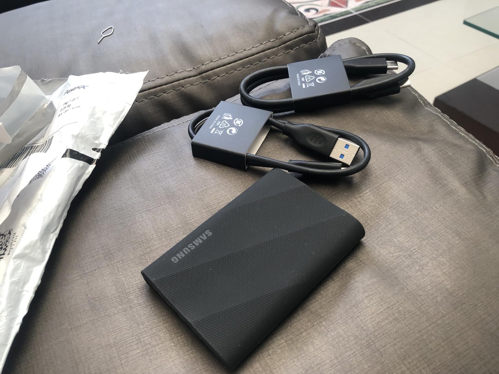Samsung T9 Portable SSD 1TB, USB 3.2 Gen 2x2 External Solid State Drive, Seq. Read Speeds Up to 2,000MB/s for Gaming, Students and Professionals, MU-PG1T0B/AM, Black customer photo 1