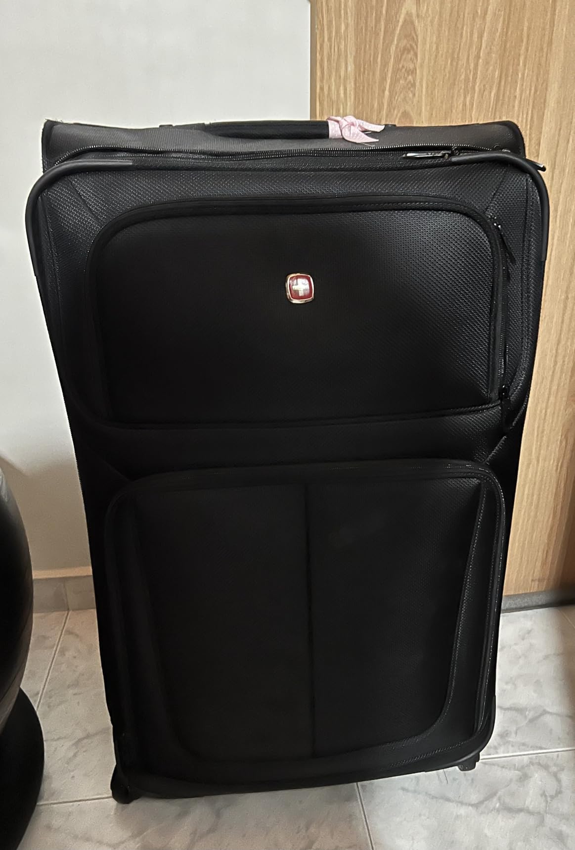 SWISSGEAR Sion Softside Expandable Spinner Luggage Durable Lightweight Travel Suitcase, Black, 3-Piece Set (21/25/29) customer photo 2
