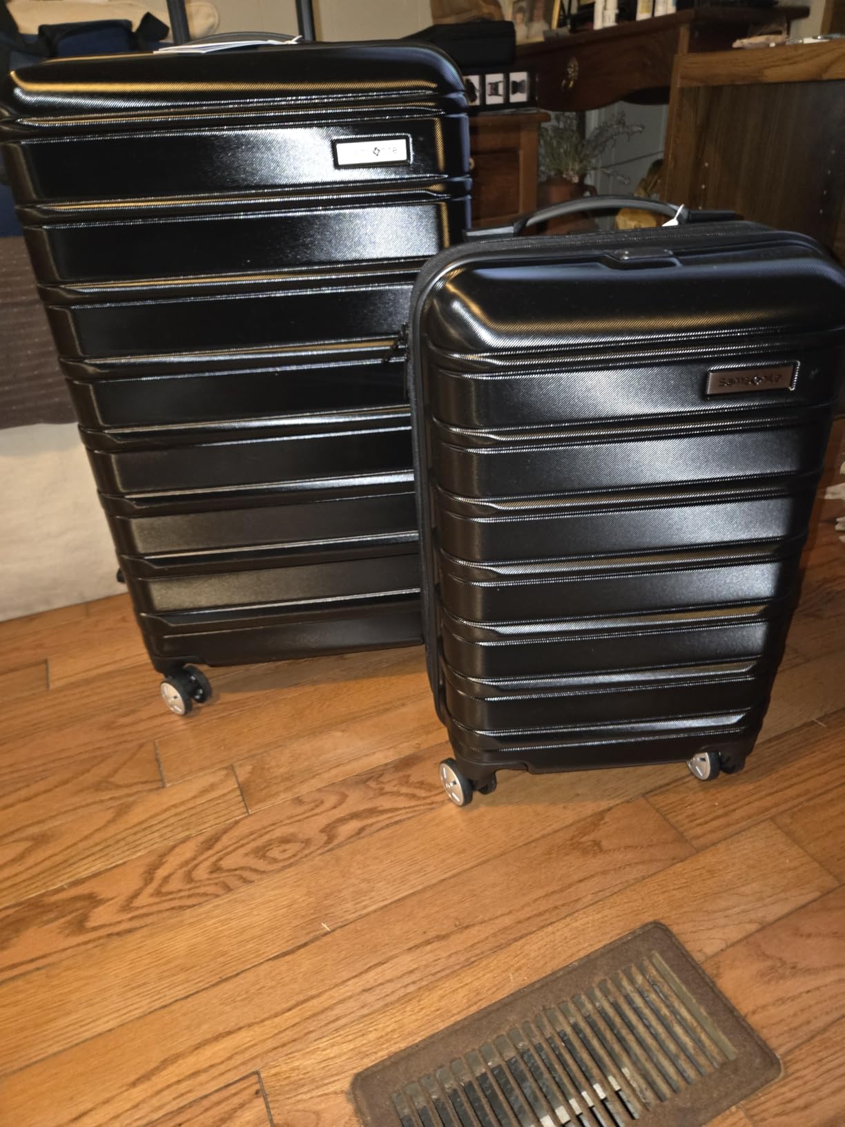 Samsonite Omni 2 Hardside 3 Piece Set - Includes Global Carry-On, Medium, & Large Checked Suitcases - 360° Dual Spinner Wheels - Integrated TSA Lock & Expansion - Amazon Exclusive - Midnight Black customer photo 1