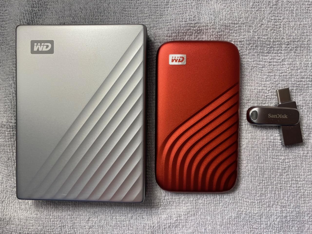 Western Digital 2TB My Passport SSD Portable External Solid State Drive, Gray, Sturdy and Blazing Fast, Password Protection with Hardware Encryption - WDBAGF0020BGY-WESN customer photo 2