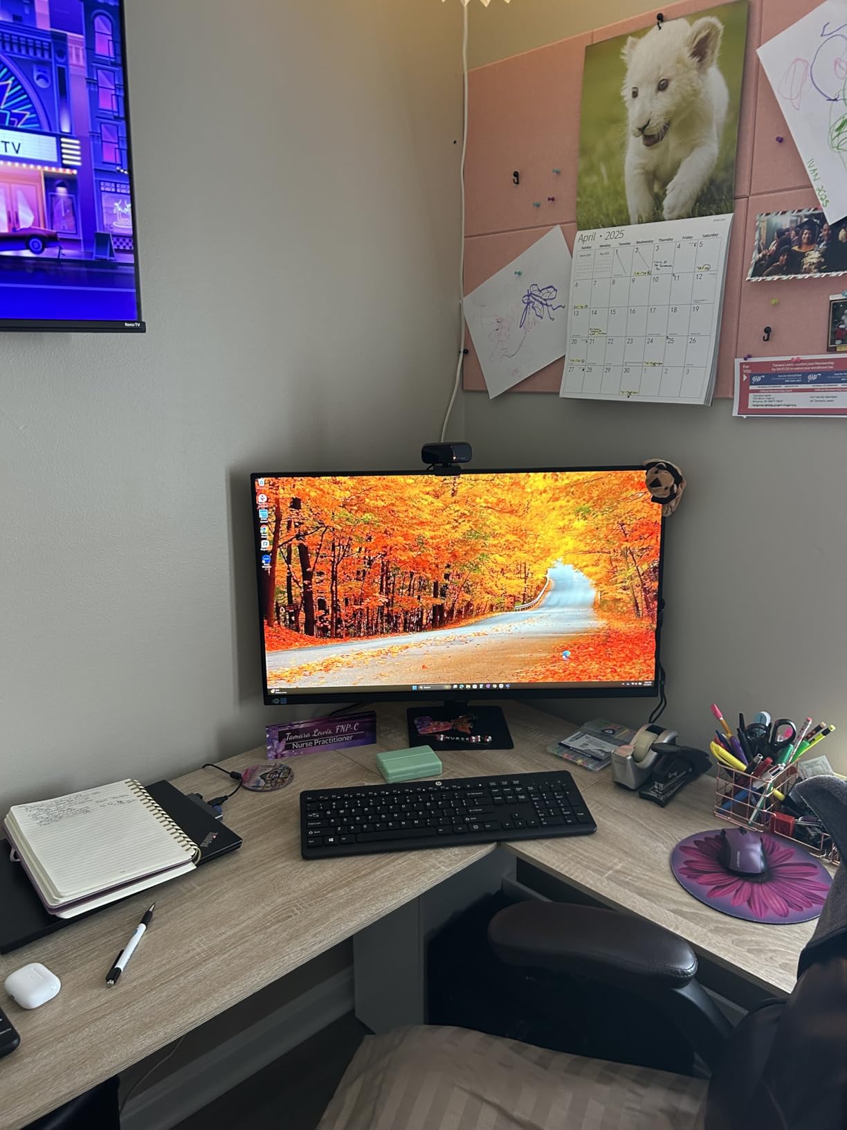 SAMSUNG 27-Inch ViewFinity S7 (S70D) Series 4K UHD High Resolution Monitor with HDR10, Multiple Ports, Easy Setup Stand, Advanced Eye Care, 2024 customer photo 2