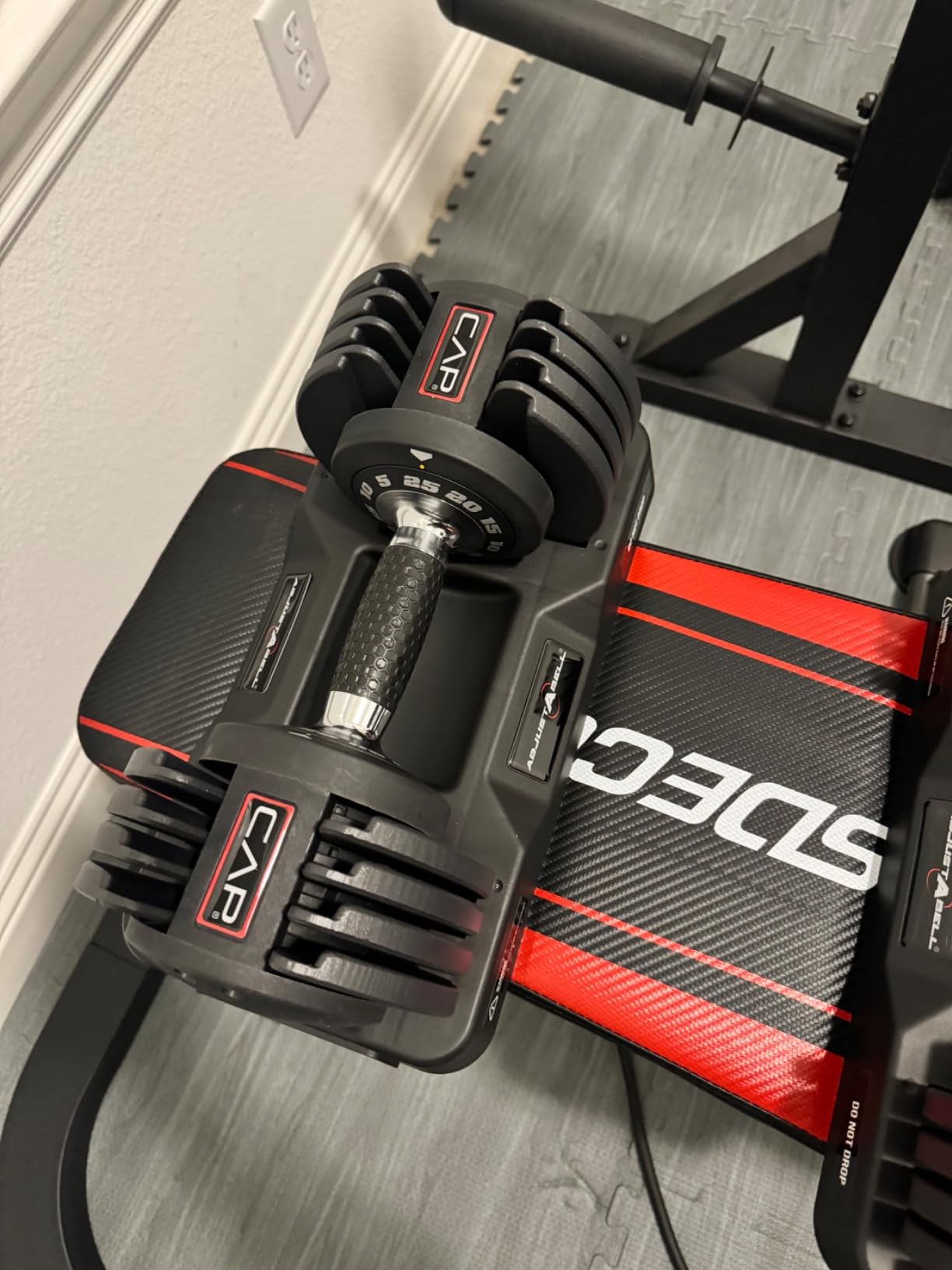 CAP ADJUSTABELL 25 lb Pair of Adjustable Dumbbells with Contoured Full Rotation Handle, Honeycomb Chrome and Black Handle customer photo 1