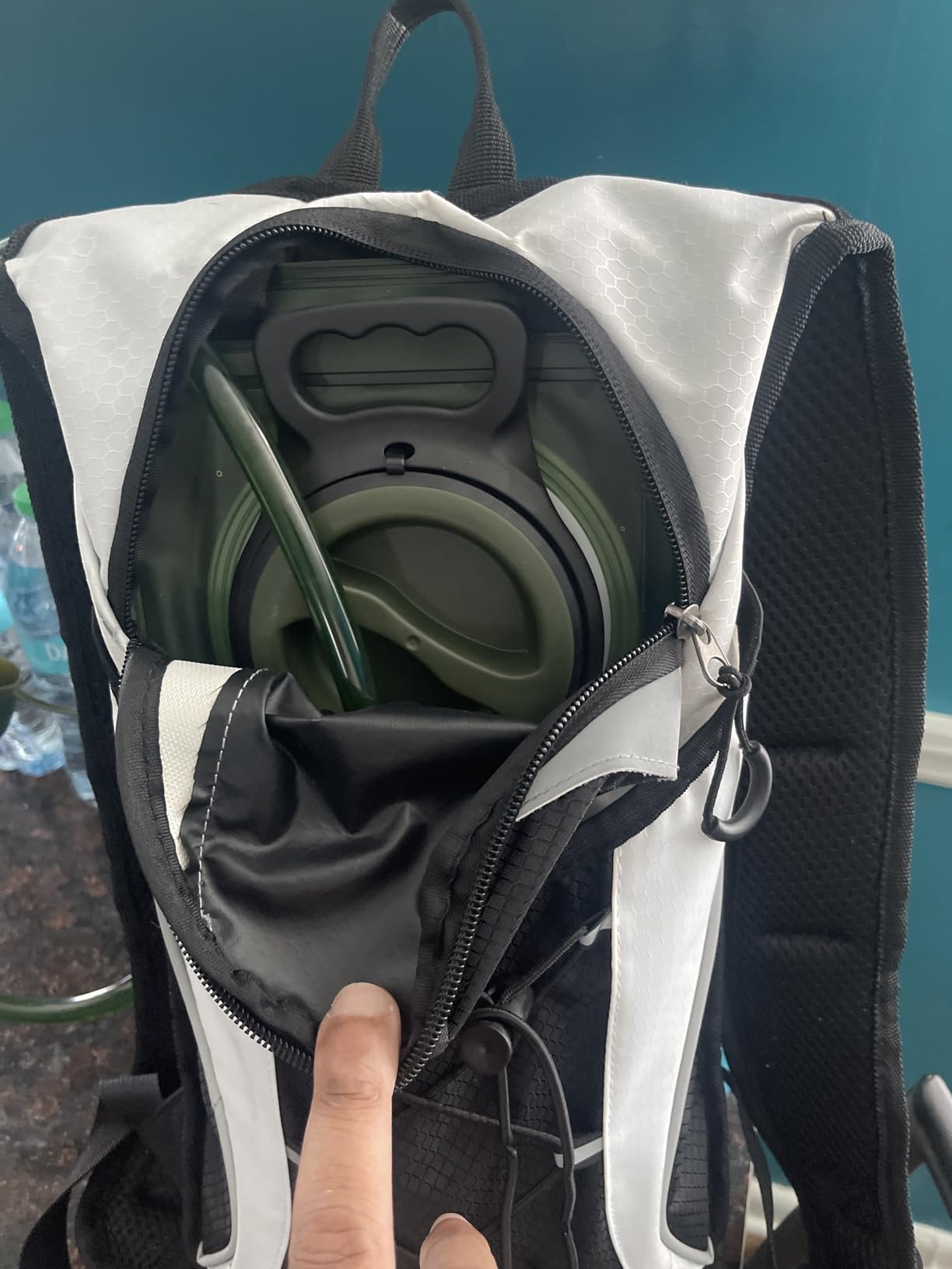 Hydration Bladder, 1.5-2-3L Water Bladder for Hiking Backpack, BPA-Free Leak Proof Water Reservoir Storage Bag, Water Pouch Hydration Pack for Camping Cycling Running customer photo 2