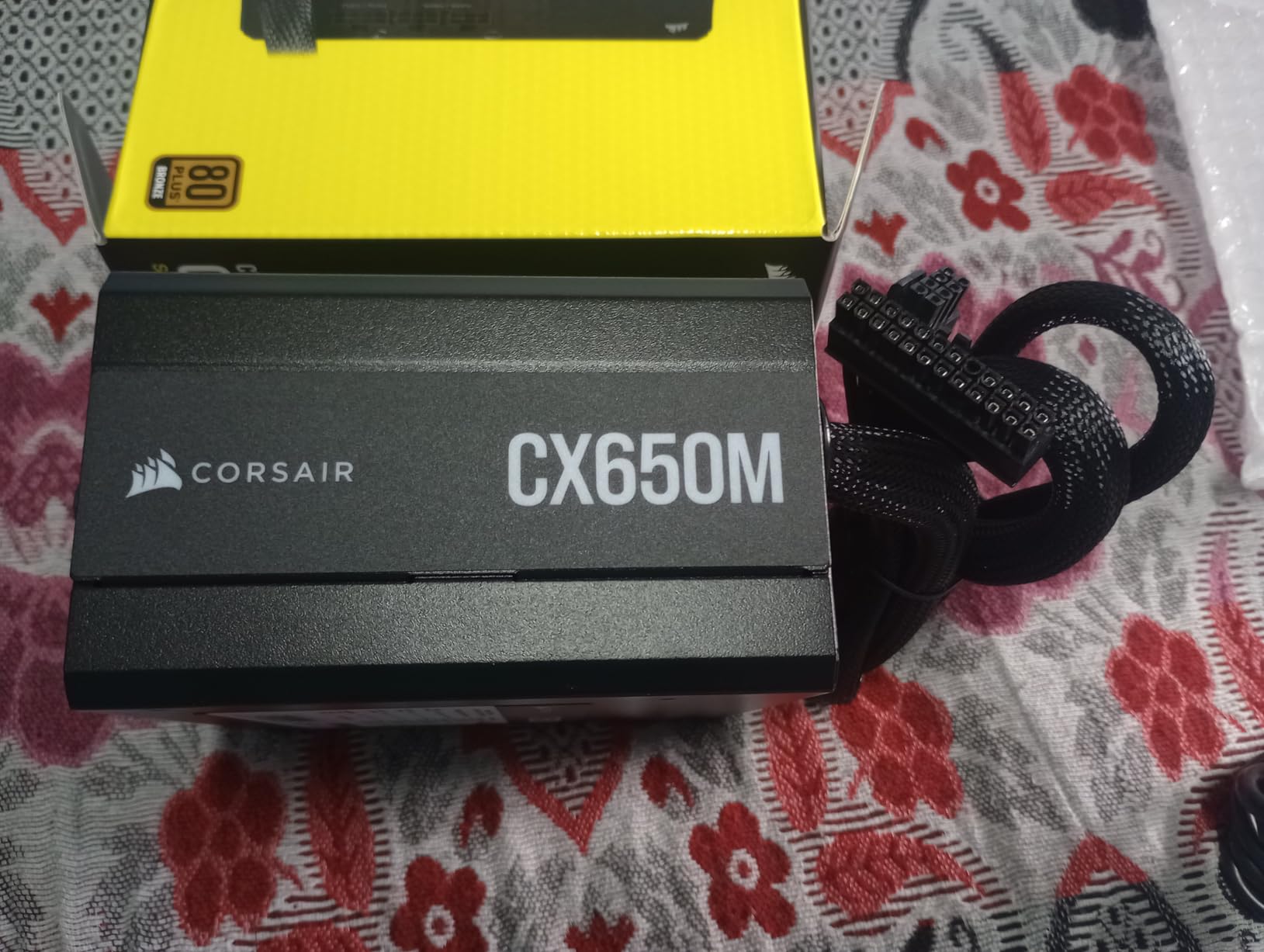 CORSAIR CX650M 80 Plus Bronze Semi-Modular Low-Noise ATX 650 Watt Power Supply - NA - Black customer photo 1