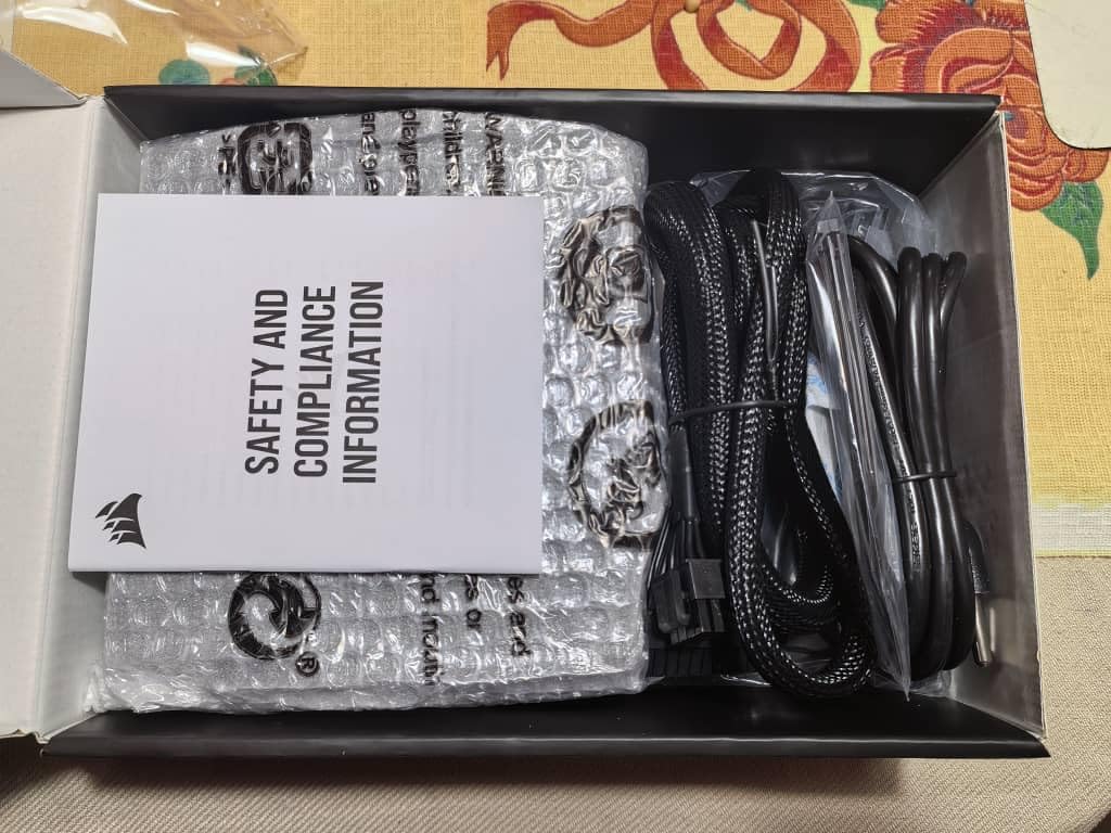 CORSAIR CX650M 80 Plus Bronze Semi-Modular Low-Noise ATX 650 Watt Power Supply - NA - Black customer photo 2