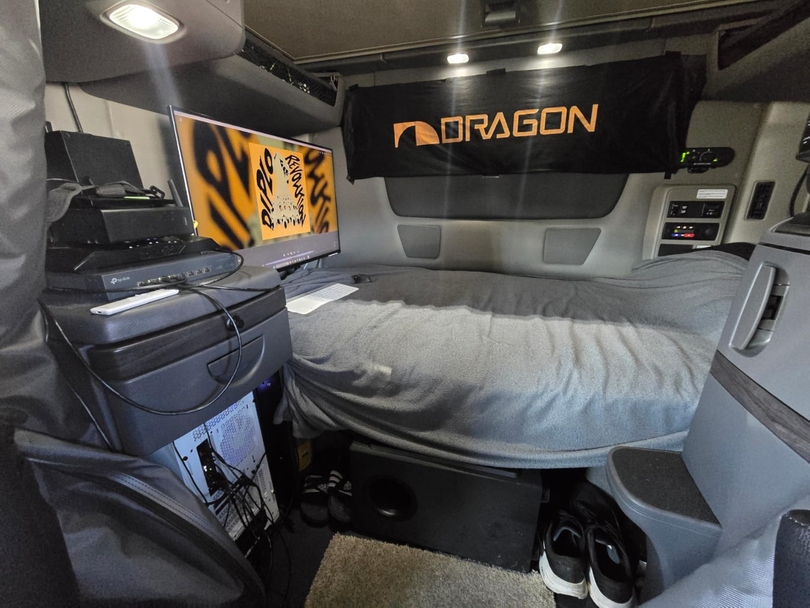 Nakamichi Dragon 11.4.6-Ch Surround System w Dolby Atmos/DTS:X Pro (Pro Cinema Engine), HiFi AMTs, Dual-Opposing 8