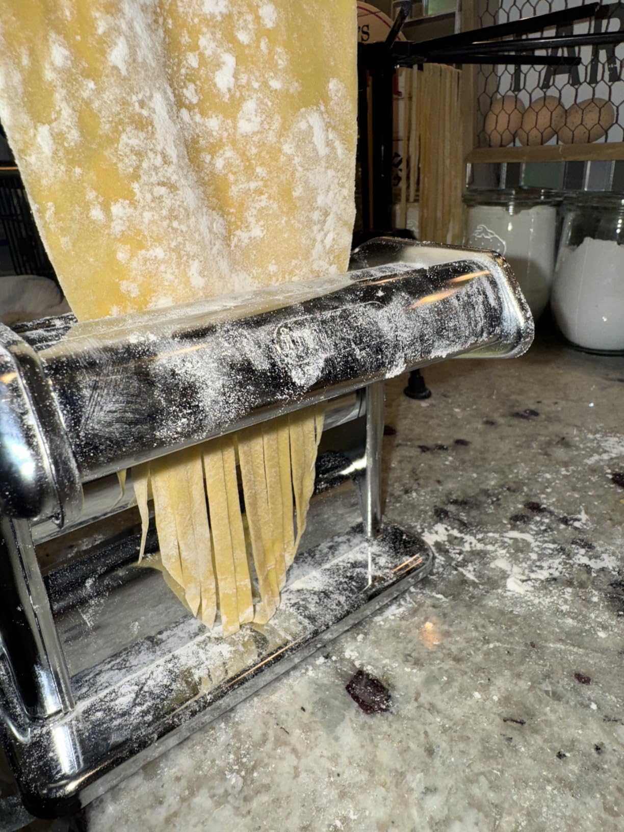 Imperia Pasta Maker Machine - 100% Made in Italy, Heavy Duty Steel Construction, Easy Lock Dial, Wood Grip Handle & Cleaning Brush customer photo 2