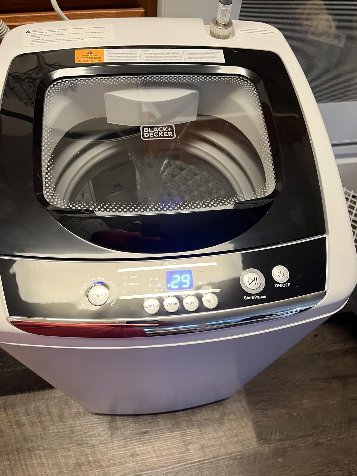 BLACK+DECKER 4.5 Cu. Ft. Front Load Washer, Full Size Washing Machine with 12 Cycles, ENERGY STAR certified, LED Display, 120V, BFLW45M, White customer photo 1